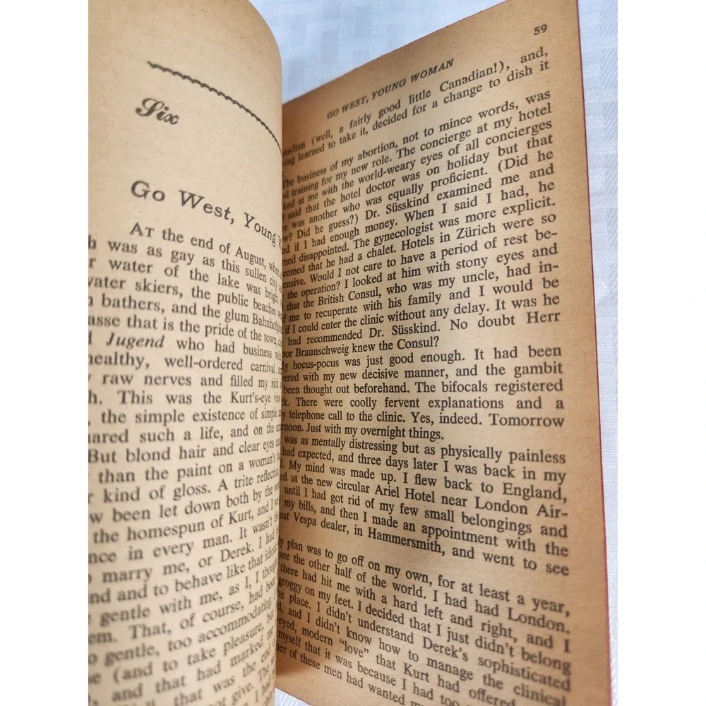 The Spy Who Loved Me Ian‎ Fleming vintage James Bond espionage paperback Signet
